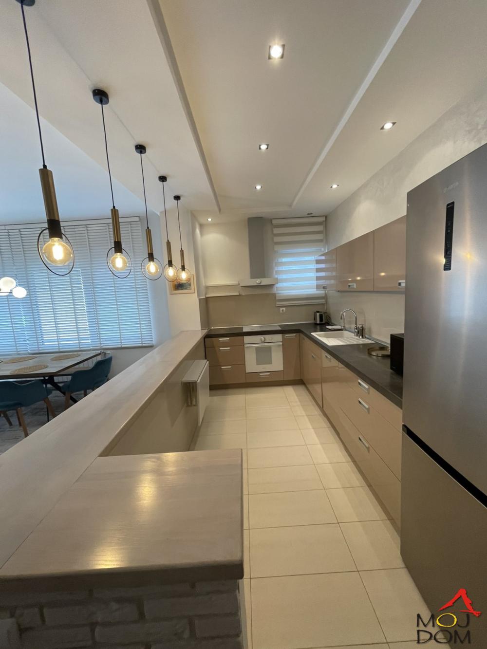 Slika 9 - Stan,NOVI SAD,LIMAN 3,kv: 105, € 448050, ID: 1032221