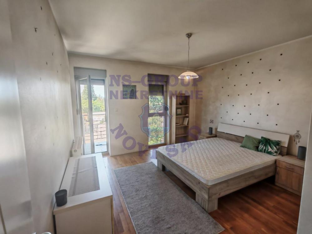 Slika 6 - Dvosoban, 52m2, Trg Komenskog Novi Sad, sa terasom, ima lift