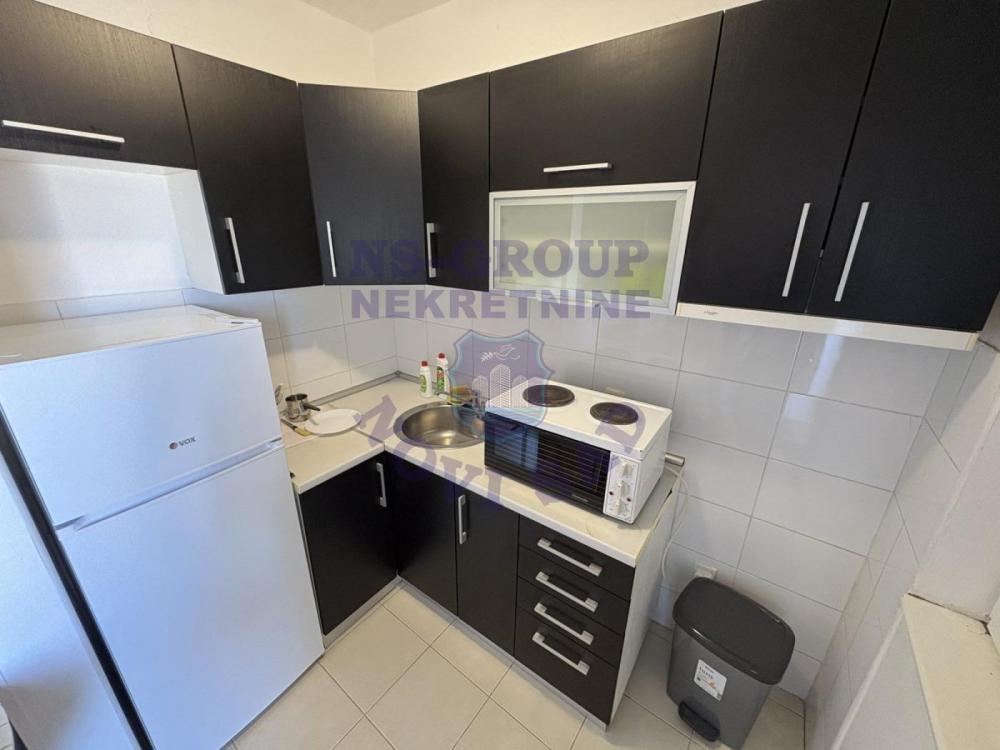 Slika 1 - 571438-Jednoiposoban-36m2-Somborski bulevar
