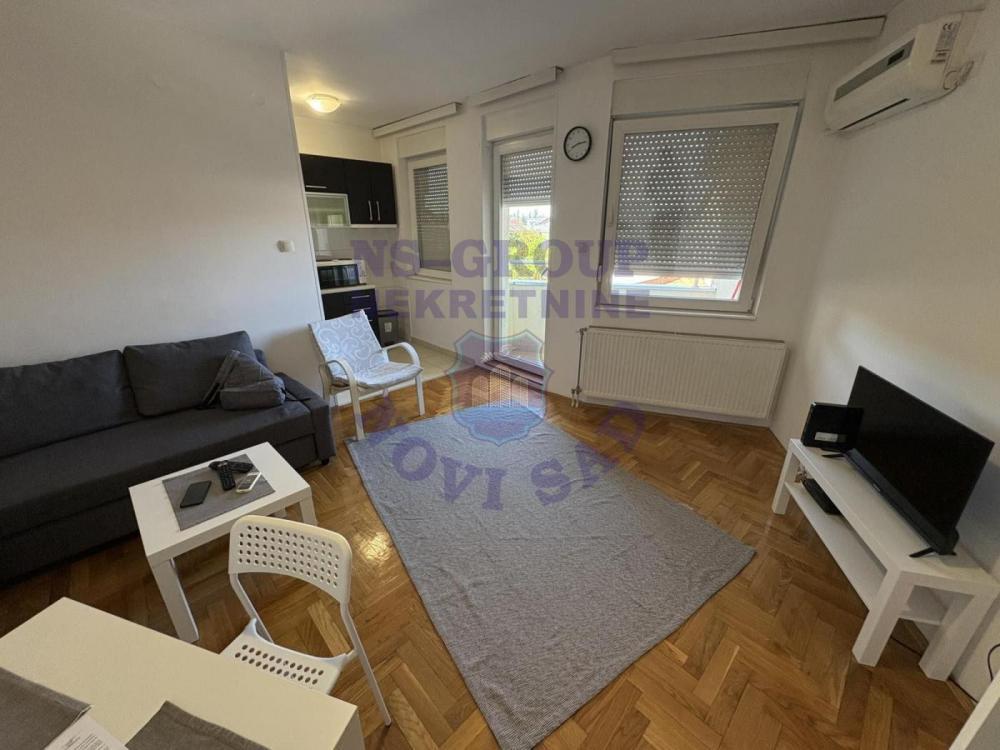 Glavna slika -571438-Jednoiposoban-36m2-Somborski bulevar