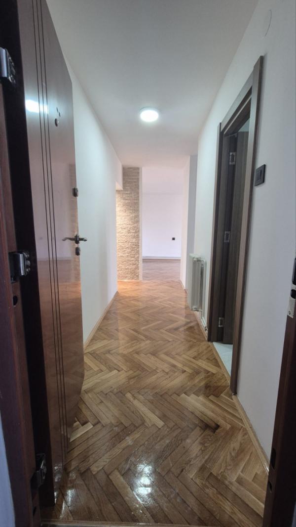 Slika 11 - Stan,NOVI SAD,CARA DUŠANA,kv: 57.00, € 154500, ID: 1059439