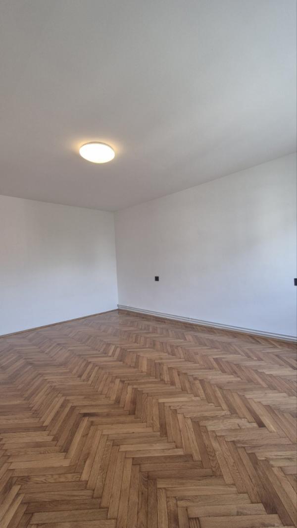 Slika 8 - Stan,NOVI SAD,CARA DUŠANA,kv: 57.00, € 154500, ID: 1059439