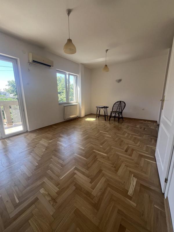Slika 1 - Stan,NOVI SAD,NOVI BULEVAR,kv: 43.00, € 130000, ID: 1059495