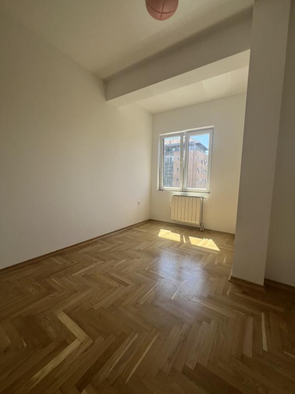 Slika 6 - Stan,NOVI SAD,NOVI BULEVAR,kv: 43.00, € 130000, ID: 1059495