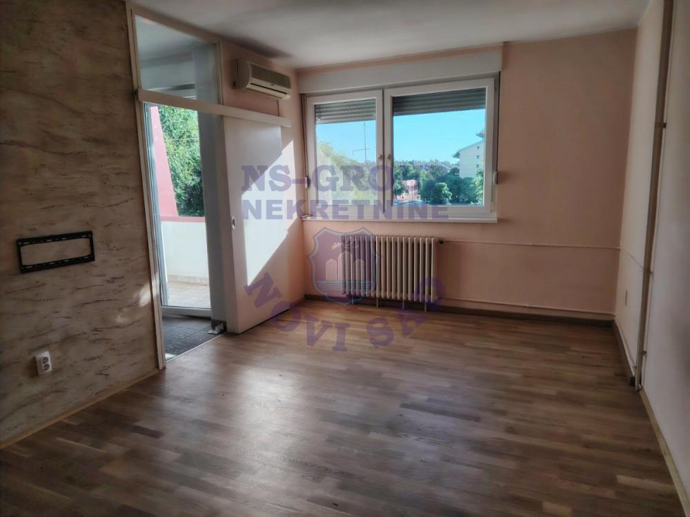 Slika 0 - Jednosoban stan na Novom Naselju!