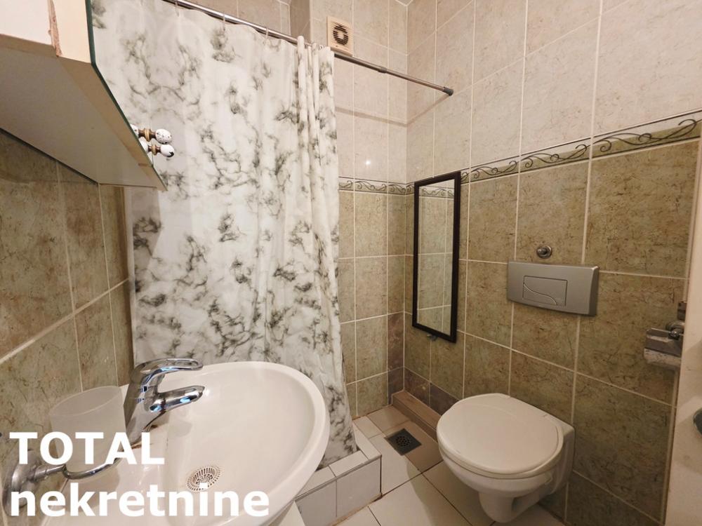 Slika 4 - Stan,NOVI SAD,BULEVAR,kv: 23.00, € 93000, ID: 1102683