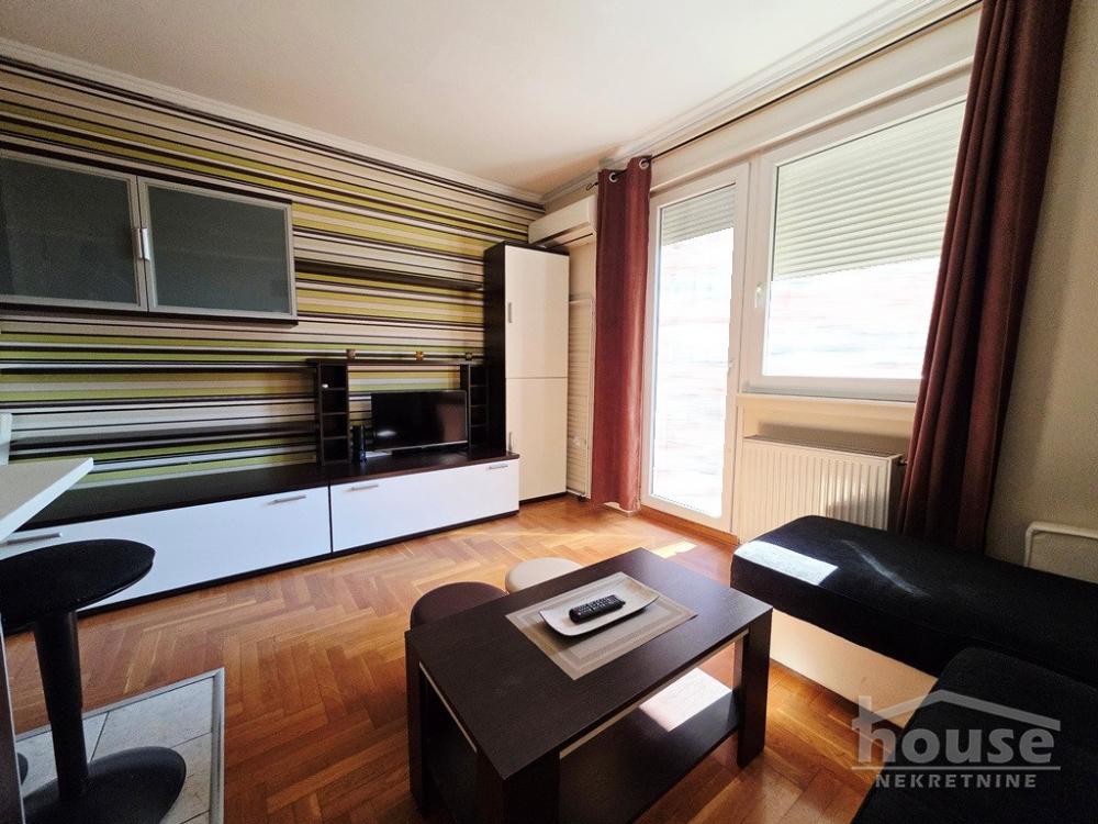 Slika 1 - Stan,NOVI SAD,BULEVAR,kv: 23.00, € 98000, ID: 1065837