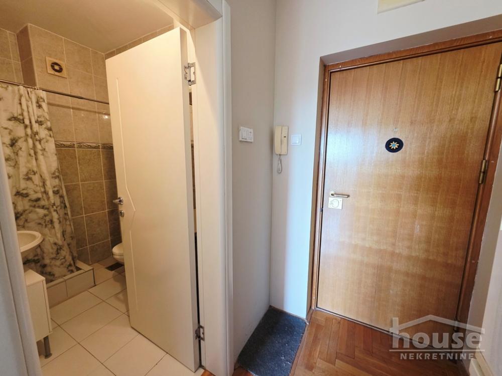 Slika 7 - Stan,NOVI SAD,BULEVAR,kv: 23.00, € 98000, ID: 1065837