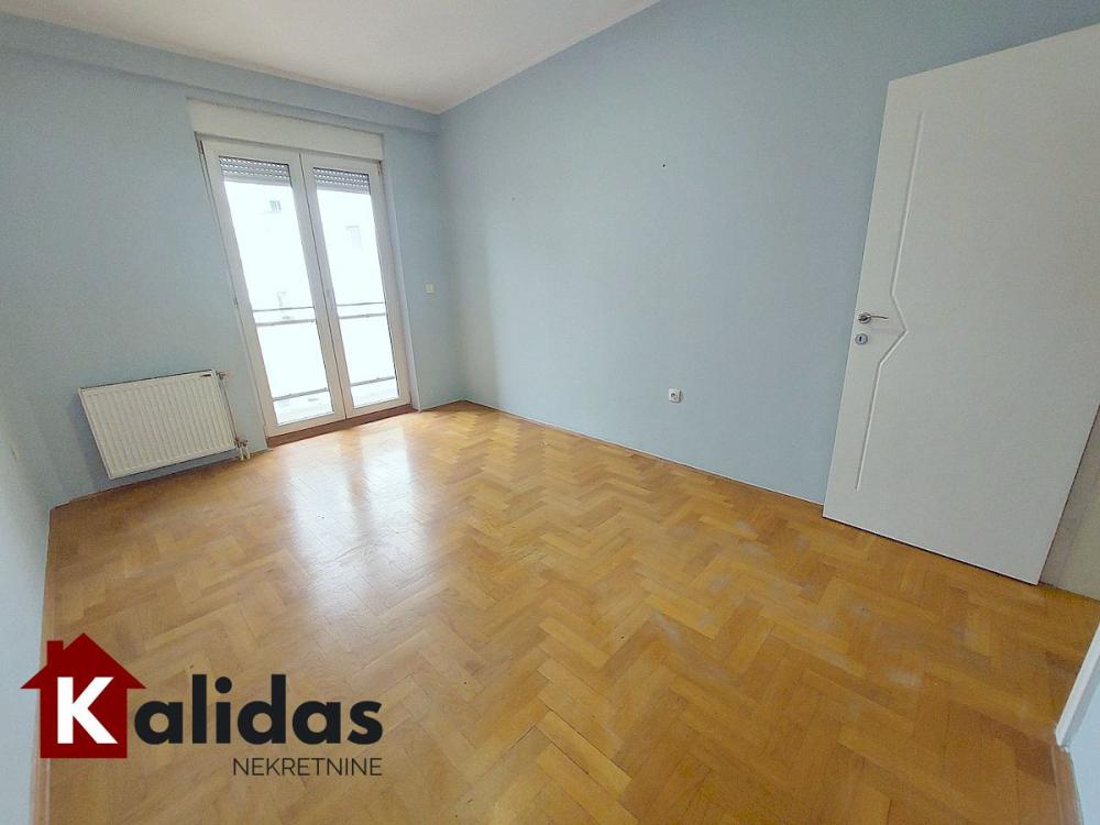 Slika 9 - Stan,NOVI SAD,CENTAR,kv: 78, € 257500, ID: 1008822