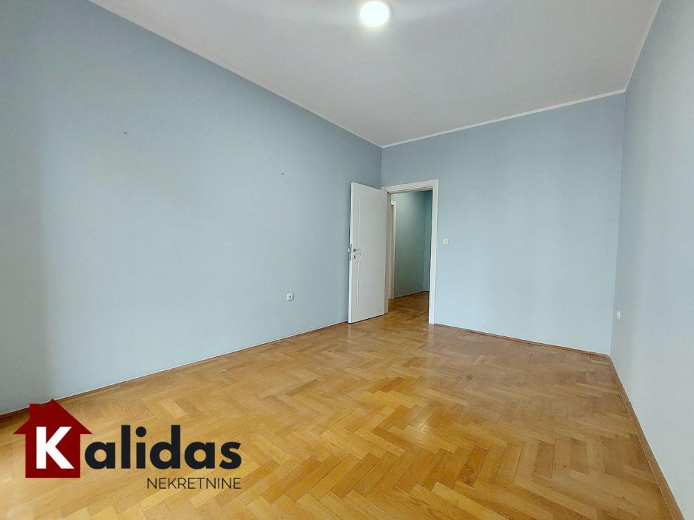 Slika 10 - Stan,NOVI SAD,CENTAR,kv: 78, € 257500, ID: 1008822