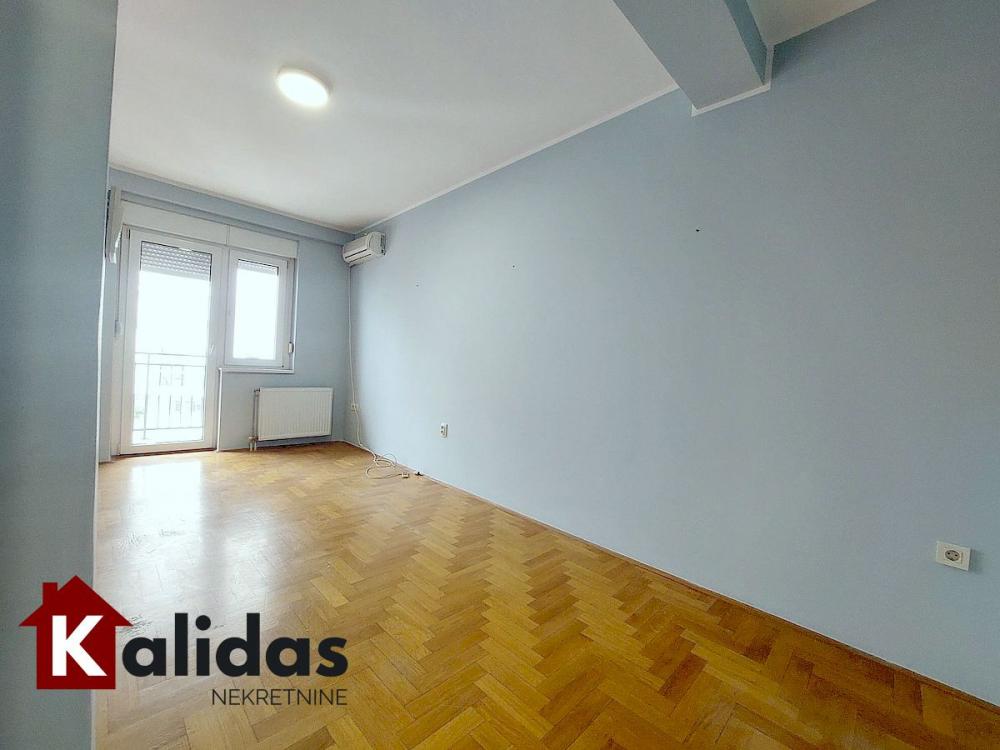 Slika 11 - Stan,NOVI SAD,CENTAR,kv: 78, € 257500, ID: 1008822