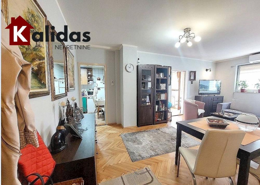 Slika 3 - Stan,NOVI SAD,CENTAR,kv: 52, € 154500, ID: 1008821