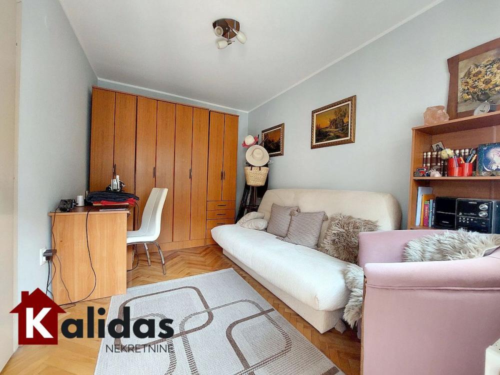 Slika 9 - Stan,NOVI SAD,CENTAR,kv: 52, € 154500, ID: 1008821