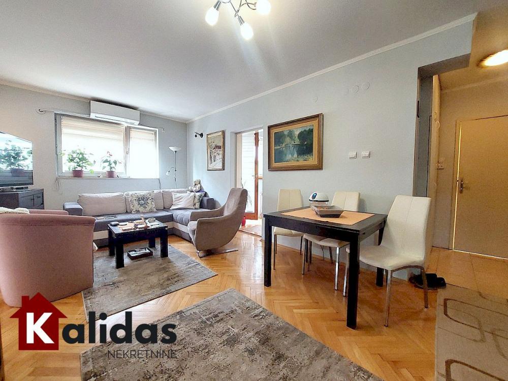 Slika 1 - Stan,NOVI SAD,CENTAR,kv: 52, € 154500, ID: 1008821