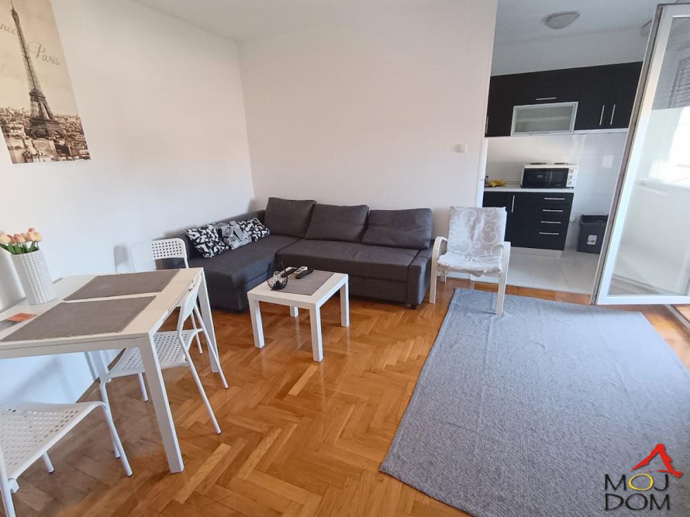 Slika 1 - Stan,NOVI SAD,SOMBORSKI BULEVAR,kv: 36, € 113300, ID: 1032338