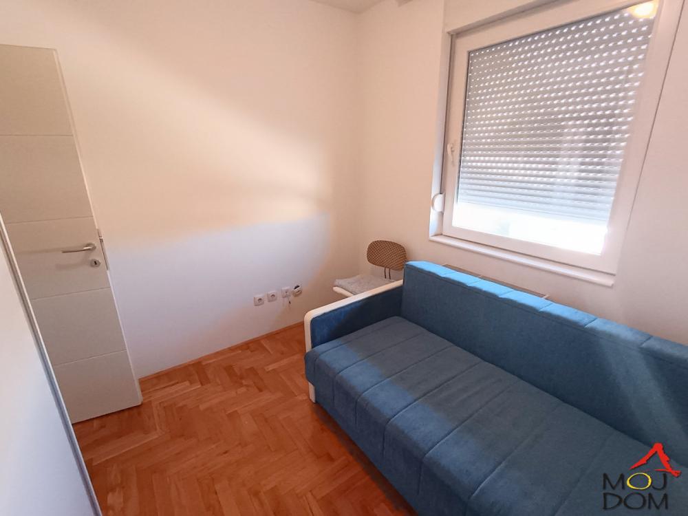 Slika 8 - Stan,NOVI SAD,SOMBORSKI BULEVAR,kv: 36, € 113300, ID: 1032338