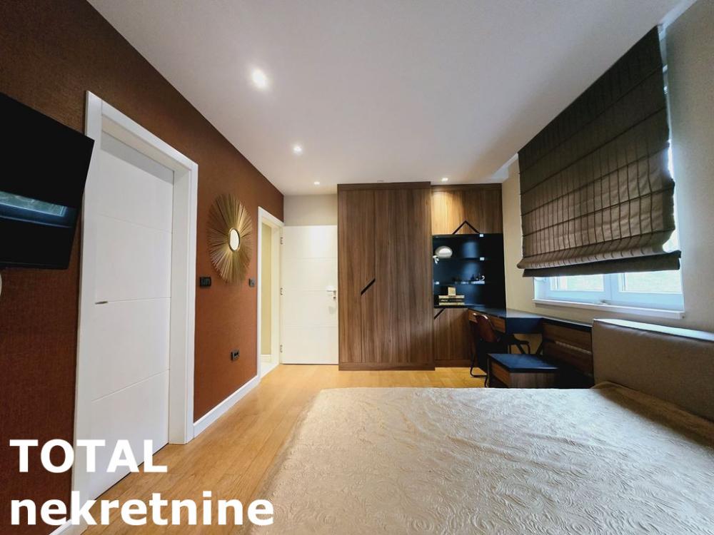 Slika 10 - Stan,NOVI SAD,CENTAR,kv: 113.00, € 460000, ID: 1102706