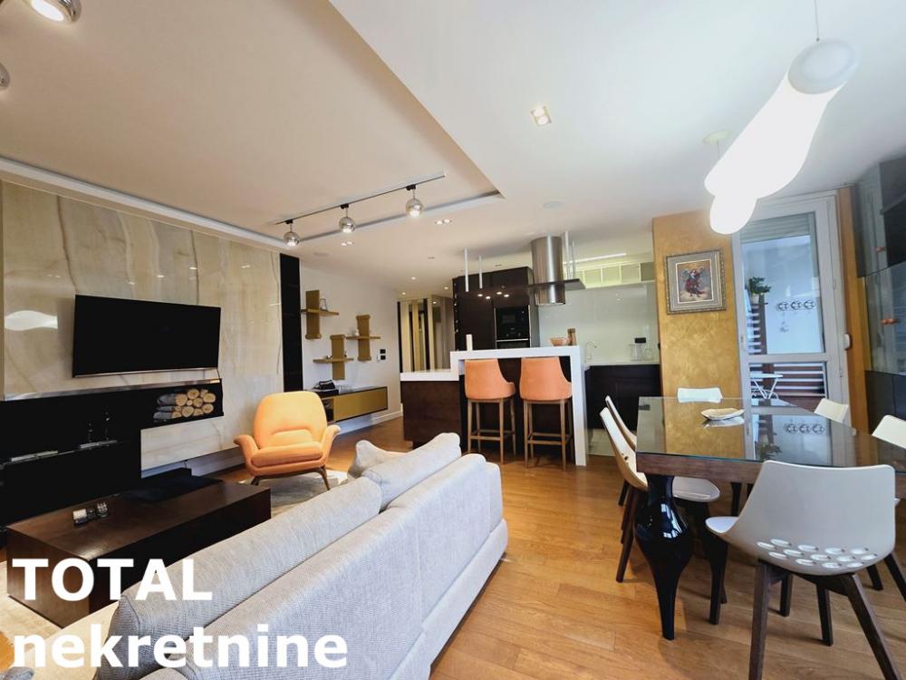 Slika 1 - Stan,NOVI SAD,CENTAR,kv: 113.00, € 460000, ID: 1102706