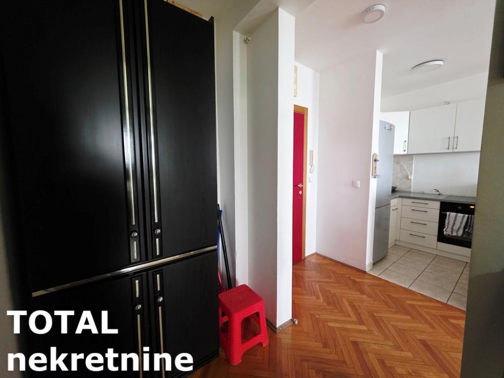 Slika 11 - Stan,NOVI SAD,BULEVAR,kv: 53.00, € 185500, ID: 1102443