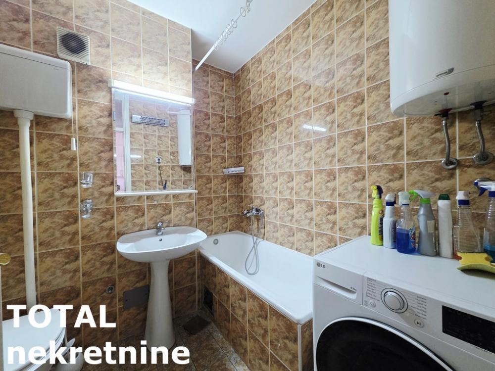 Slika 7 - Stan,NOVI SAD,BULEVAR,kv: 53.00, € 185500, ID: 1102443