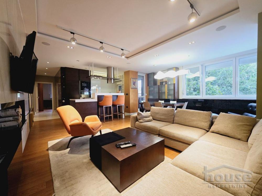Glavna slika -Stan,NOVI SAD,CENTAR,kv: 113.00, € 460000, ID: 1065860
