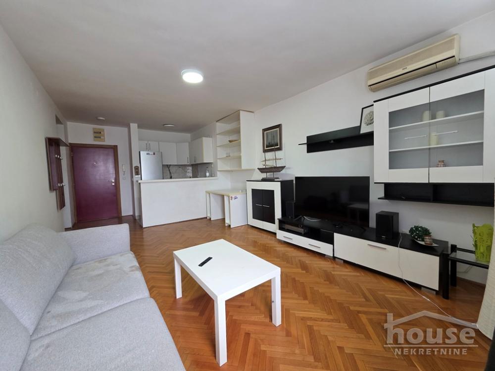 Slika 1 - Stan,NOVI SAD,BULEVAR,kv: 53.00, € 185500, ID: 1065595