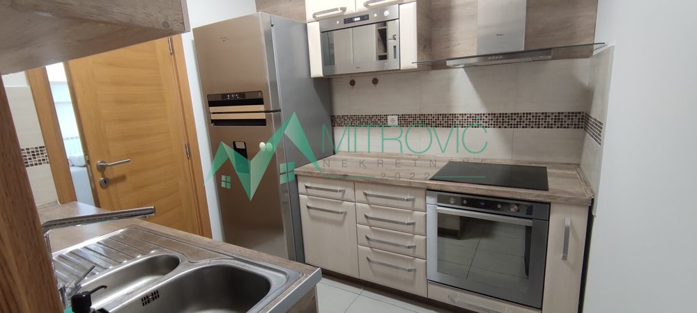 Slika 7 - Novi Sad, Centar - Pešačka zona! Odličan, komforan dvosoban stan + garaža 
