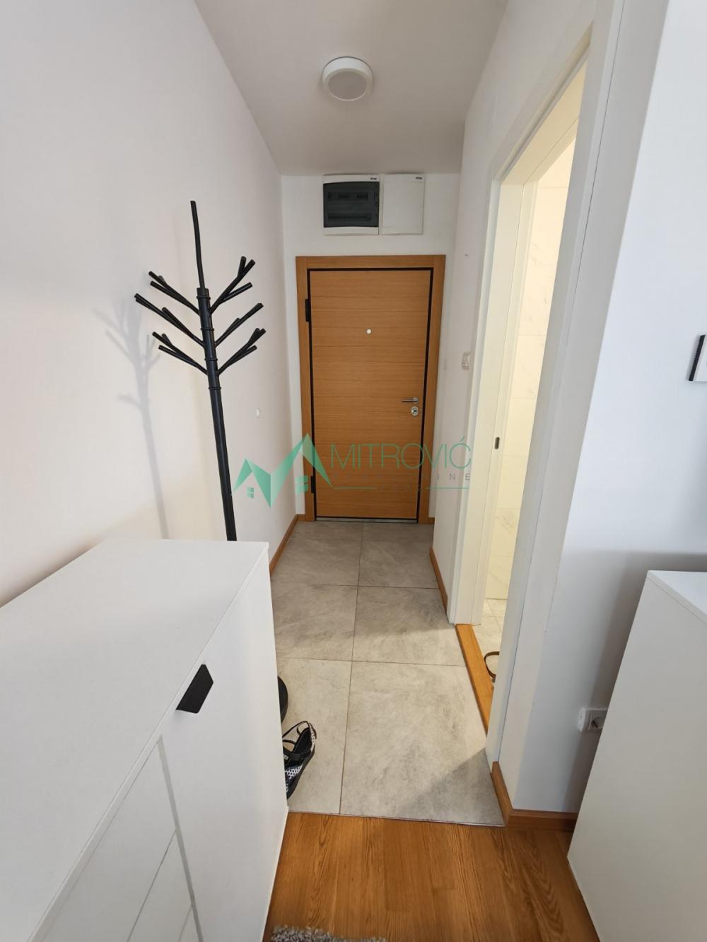 Slika 11 - Detelinara, 31m2. Novogradnja. 