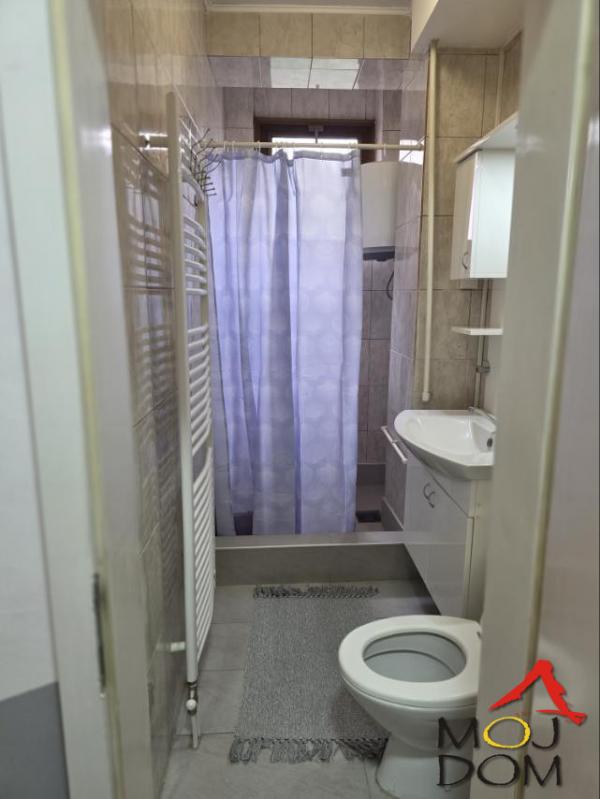 Slika 8 - Stan,NOVI SAD,SATELIT,kv: 24, € 82400, ID: 1032348