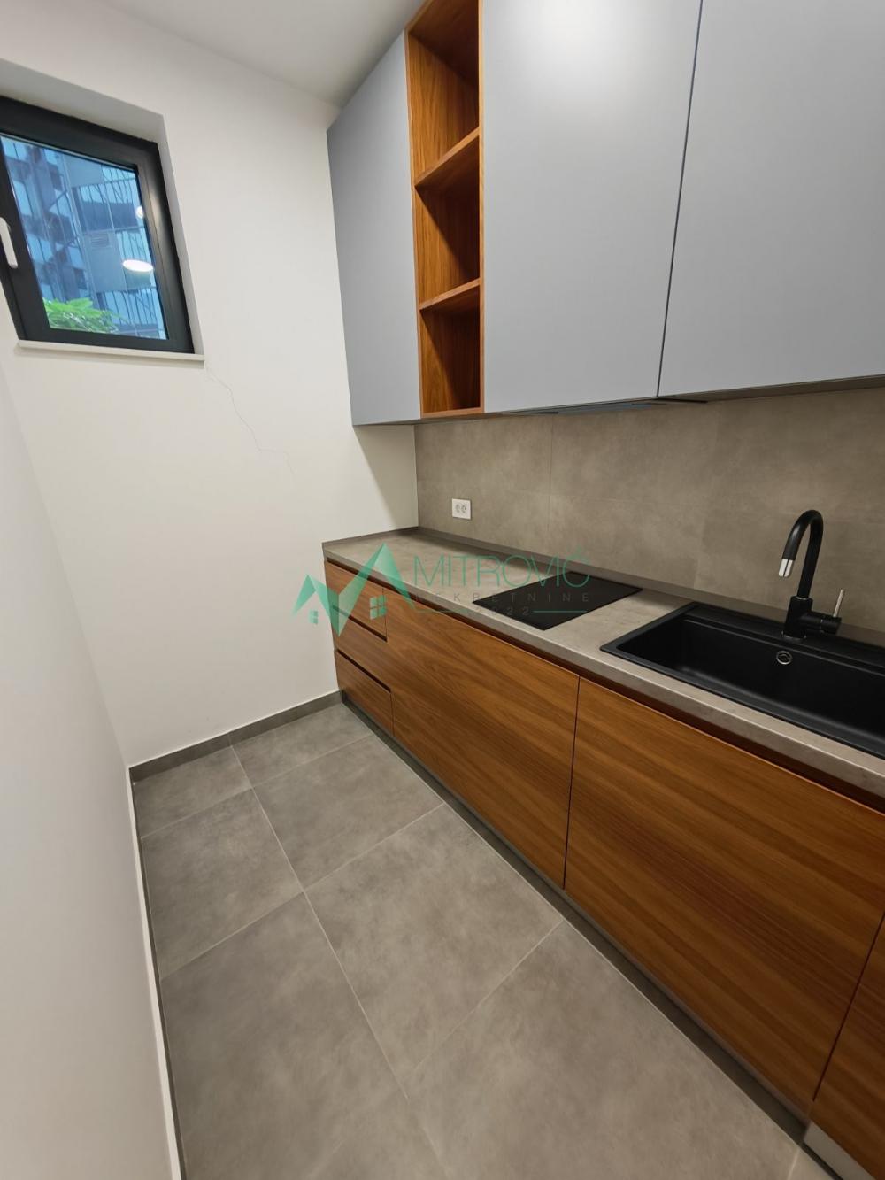 Slika 3 - Trosoban poslovni apartman površine 101 m² u Pupinovoj palati! 
