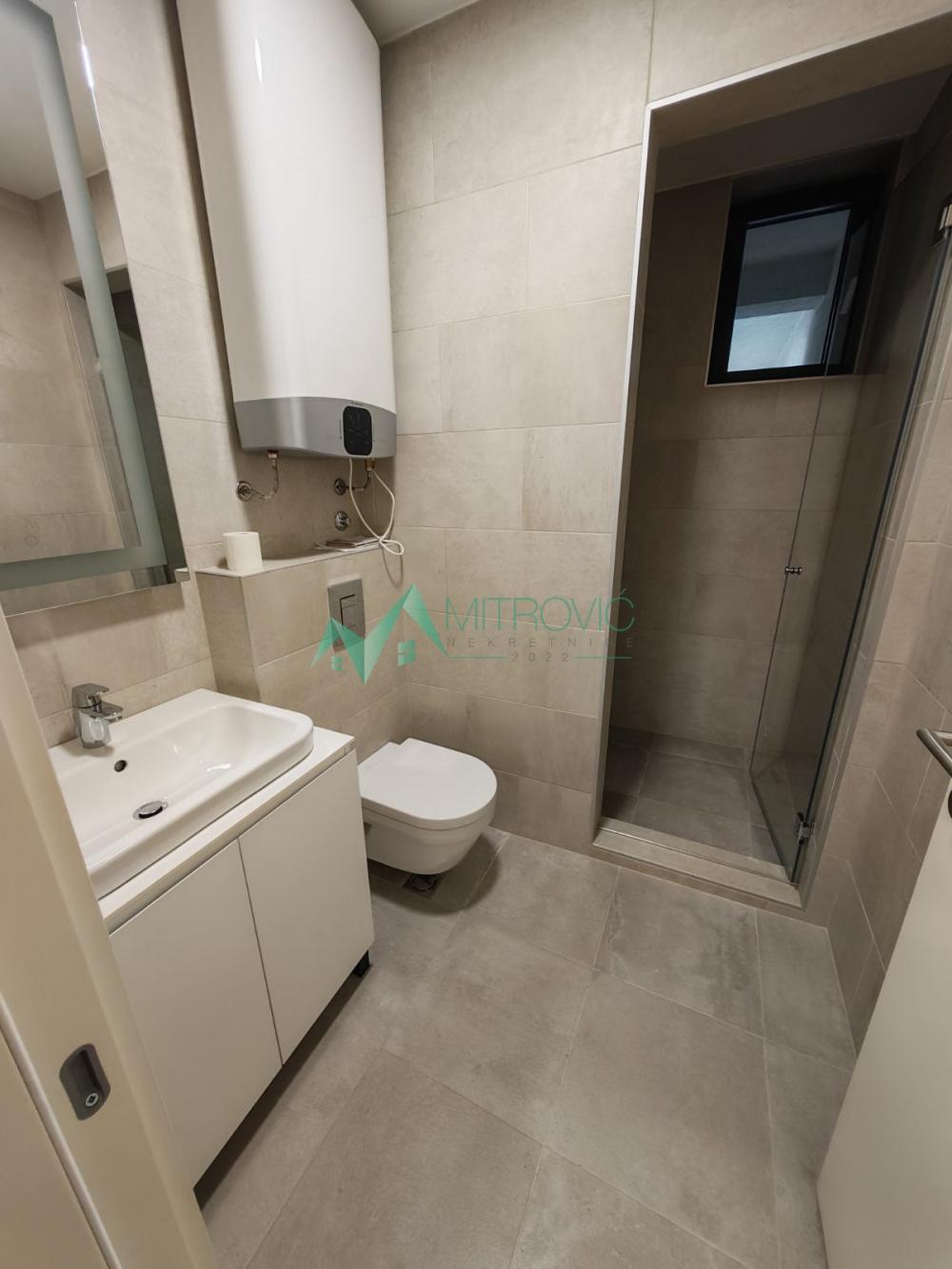 Slika 4 - Trosoban poslovni apartman površine 101 m² u Pupinovoj palati! 