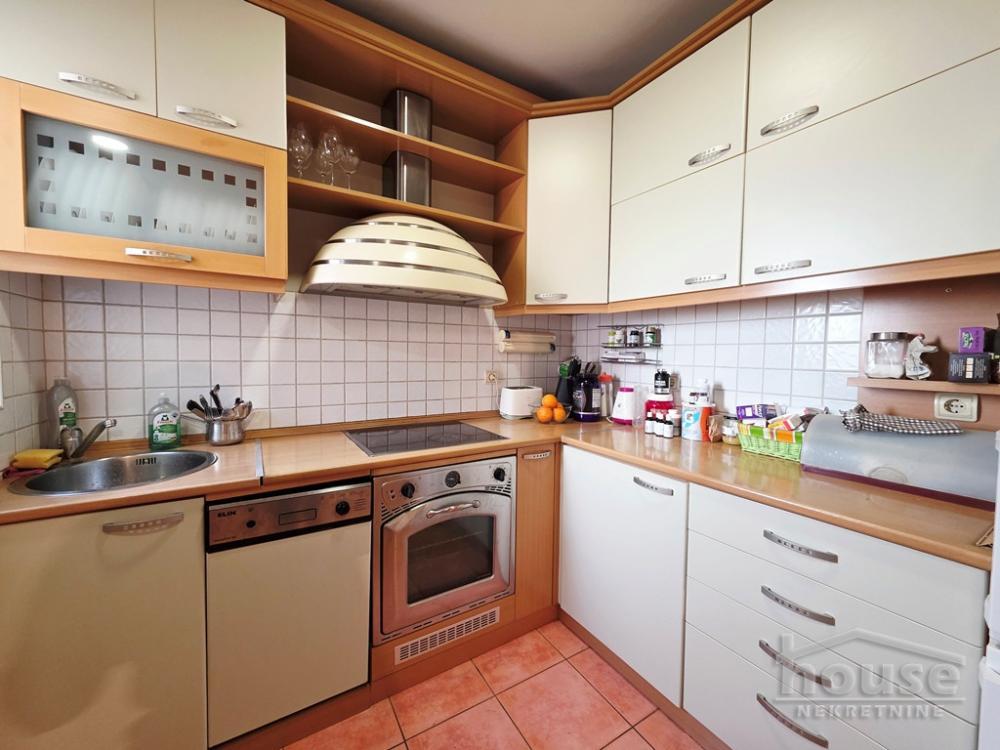 Slika 5 - Stan,NOVI SAD,CENTAR,kv: 53.00, € 150000, ID: 1065851