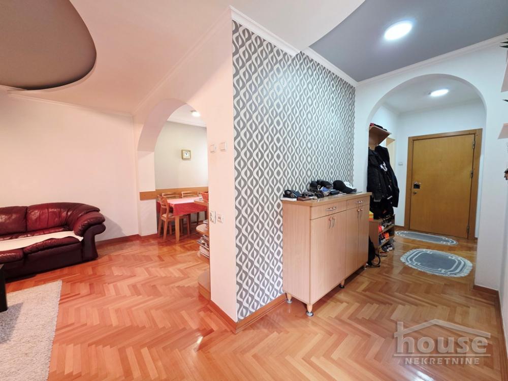 Slika 10 - Stan,NOVI SAD,CENTAR,kv: 53.00, € 150000, ID: 1065851