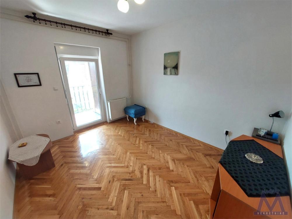 Slika 5 - Stan,NOVI SAD,AVIJACIJA,kv: 56, € 125000, ID: 1019377