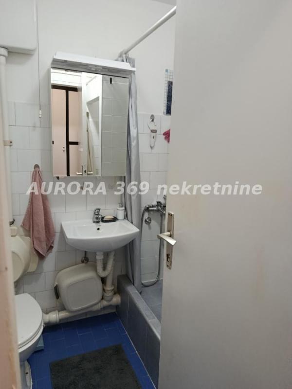 Slika 9 - NOVO NASELJE- NOVI SAD, TROIPOSOBAN STAN, 65m2