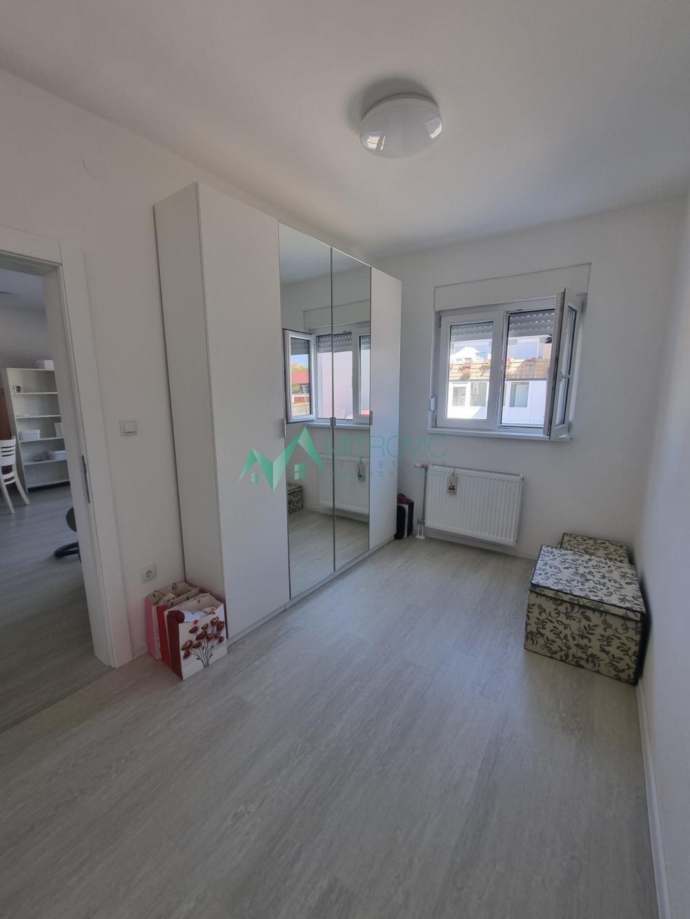 Slika 8 - Dvosoban stan 51m² - centar Veternika. 