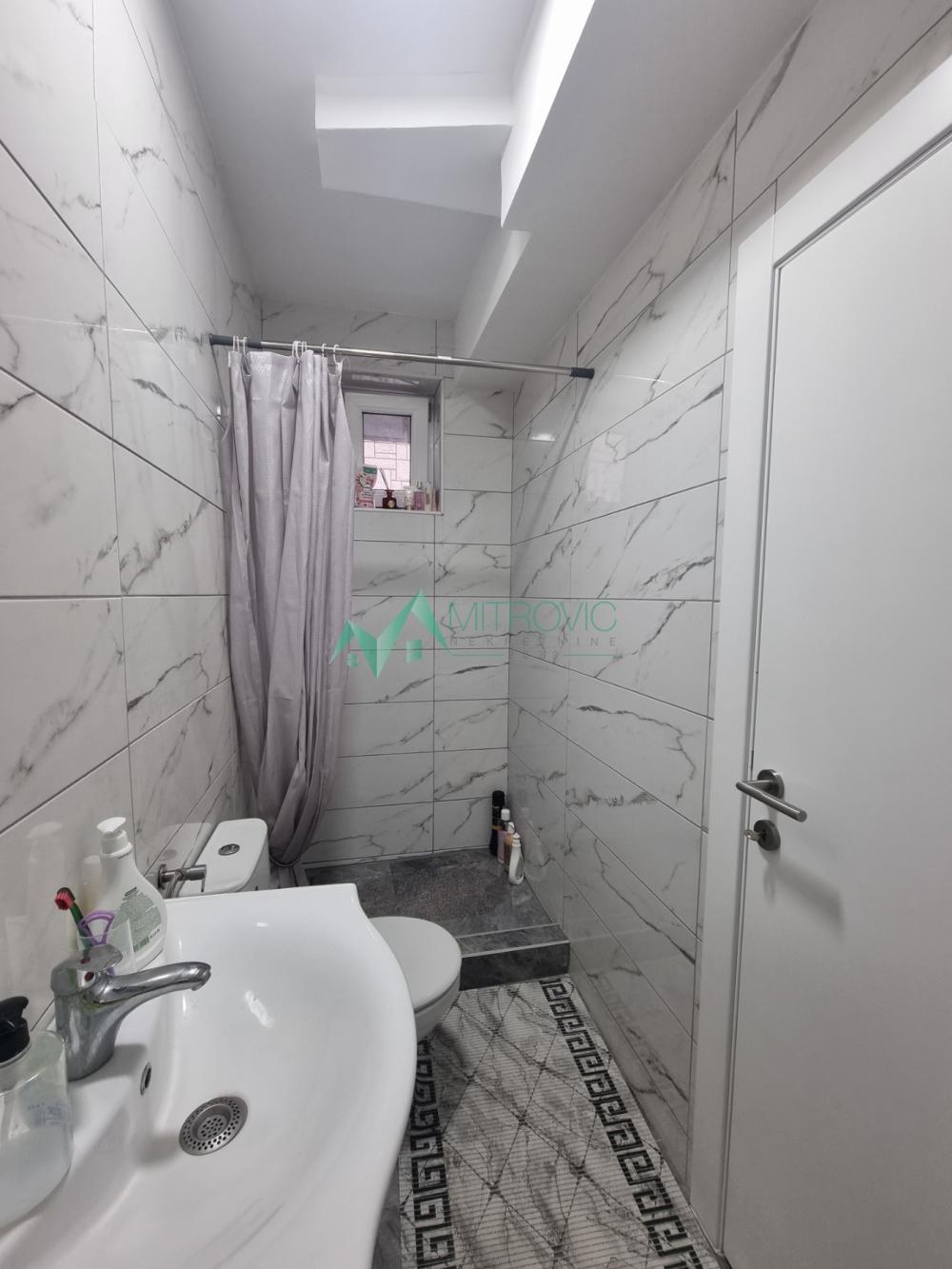 Slika 11 - Dvosoban stan 51m² - centar Veternika. 