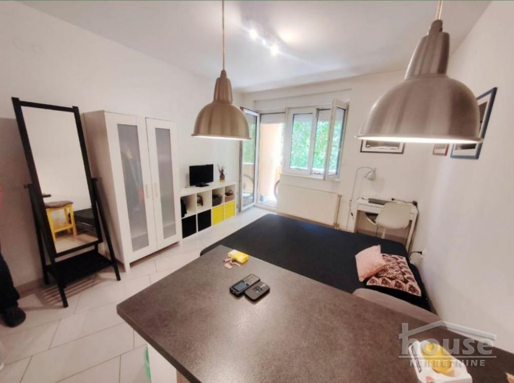 Slika 1 - Stan,NOVI SAD,CENTAR,kv: 24.00, € 90000, ID: 1062029