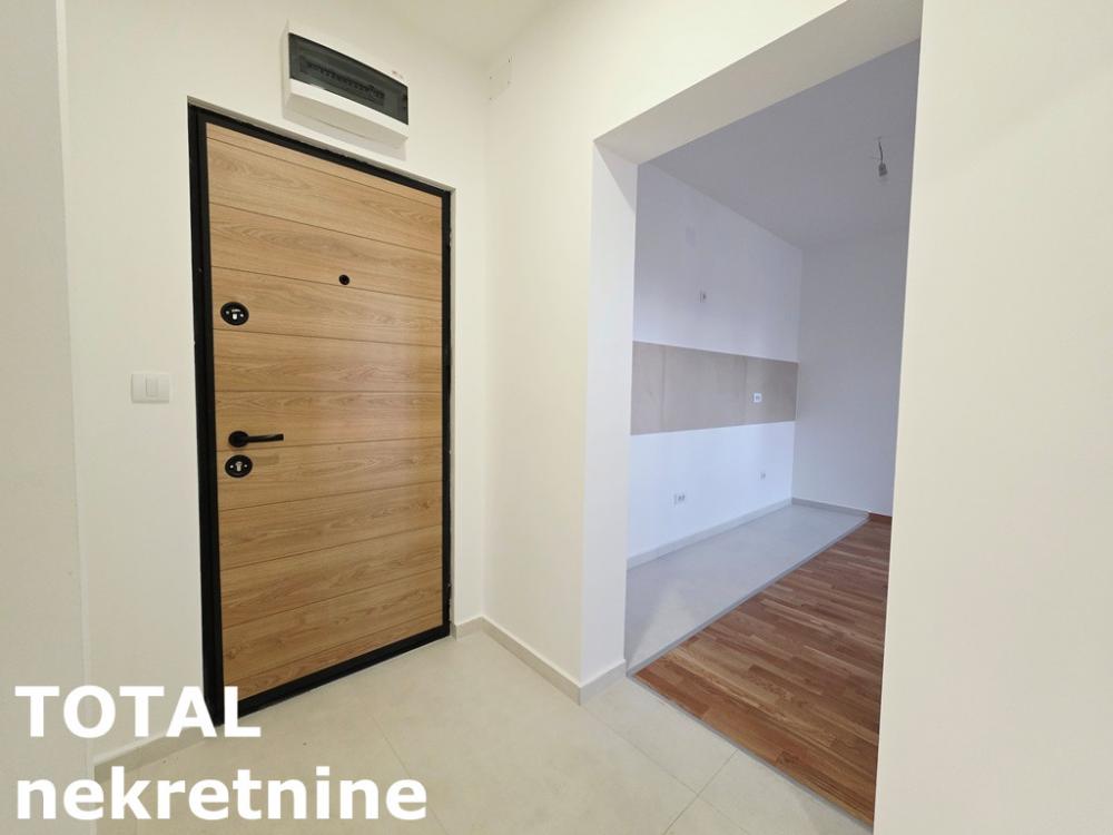 Slika 10 - Stan,NOVI SAD,CENTAR,kv: 42.00, € 145000, ID: 1102698