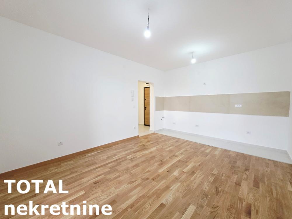 Slika 2 - Stan,NOVI SAD,CENTAR,kv: 42.00, € 145000, ID: 1102698