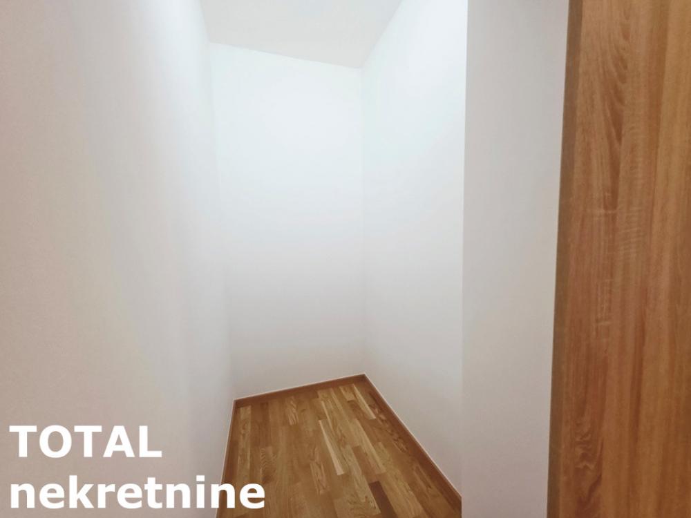 Slika 5 - Stan,NOVI SAD,CENTAR,kv: 42.00, € 145000, ID: 1102698