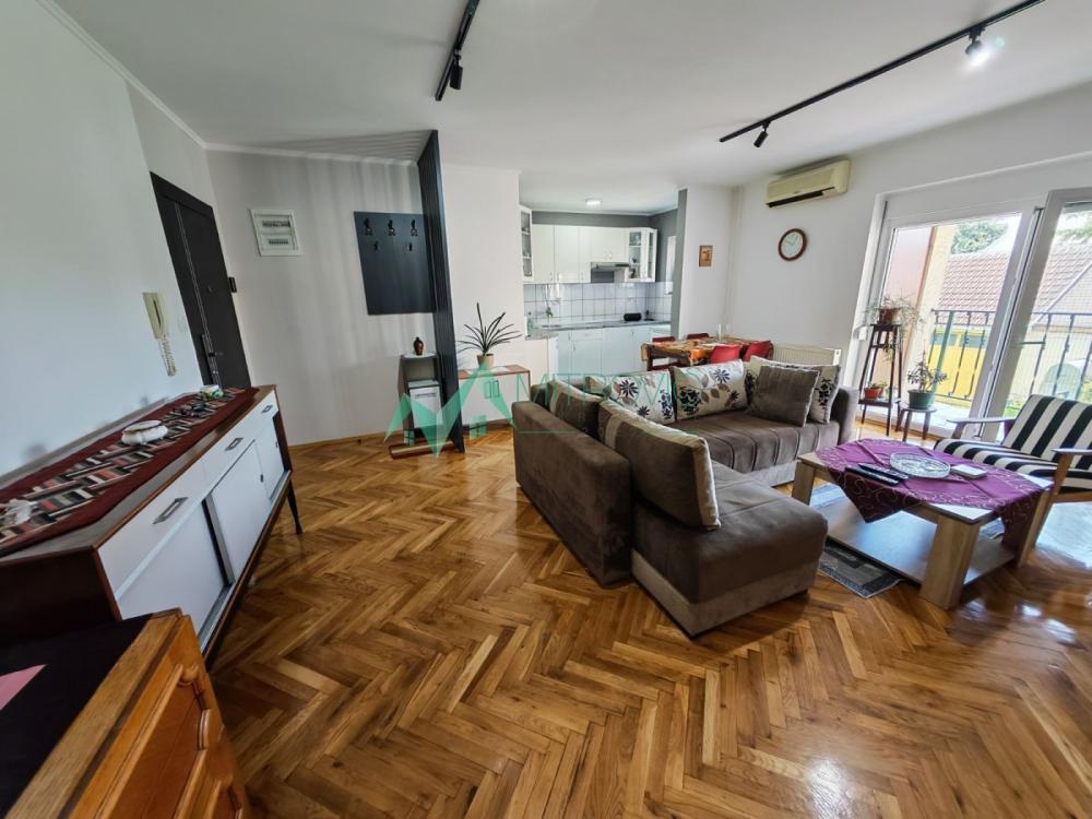 Slika 9 - Avijacija, urbana vila, 56 m2. Renoviran dvosoban! 