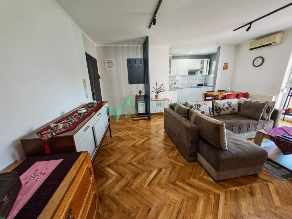 Slika 8 - Avijacija, urbana vila, 56 m2. Renoviran dvosoban! 