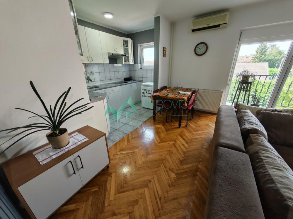Slika 4 - Avijacija, urbana vila, 56 m2. Renoviran dvosoban! 