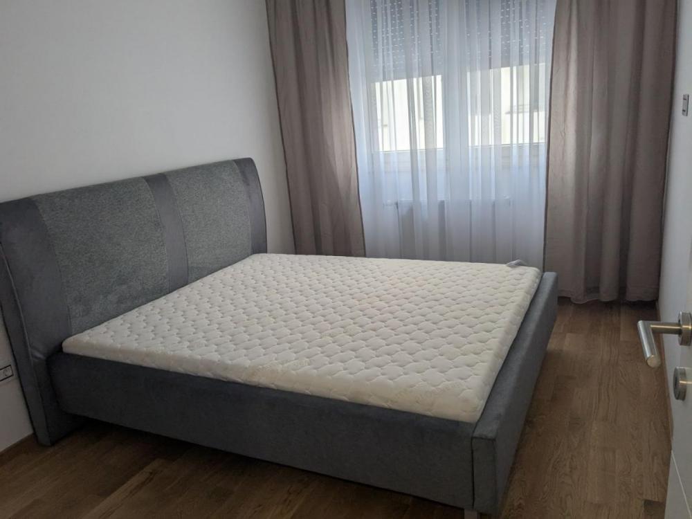 Slika 5 - Jednoiposoban stan novogradnja, Telep