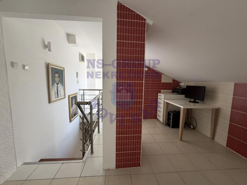 Slika 10 - Prostran i svetao duplex na Telep