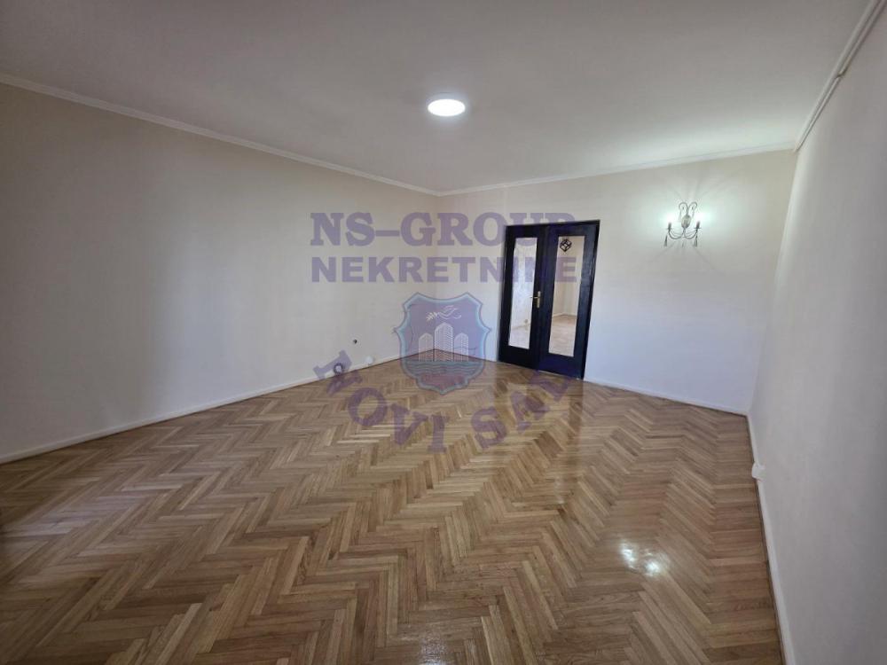 Slika 8 - Na prodaju trosoban stan kod Zeleznicke stanice