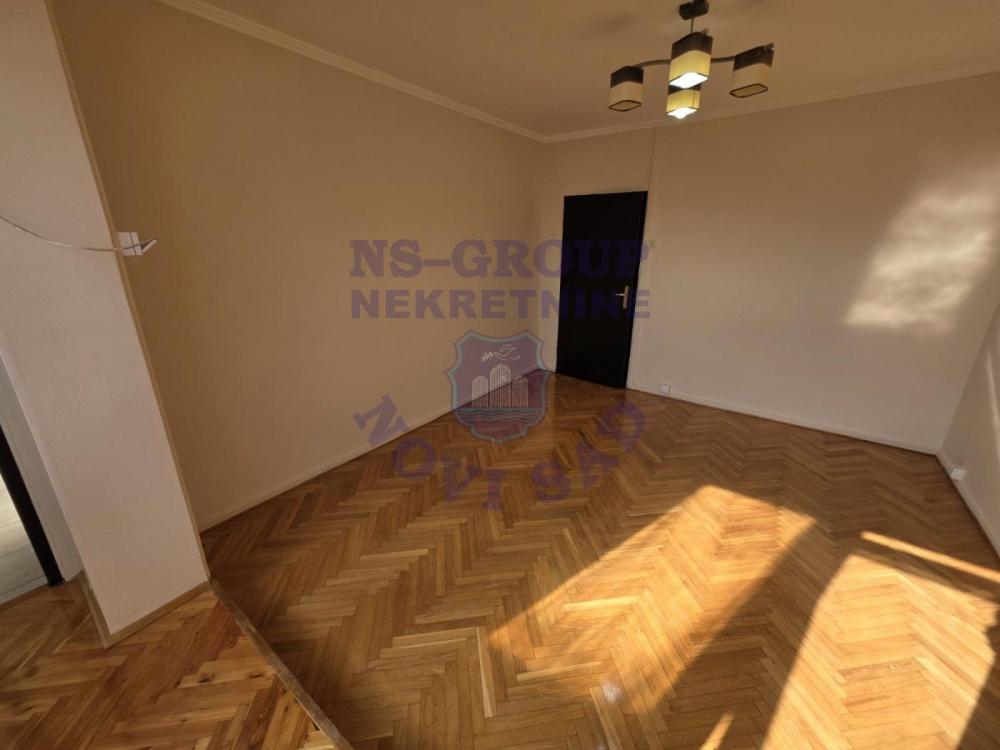 Slika 6 - Na prodaju trosoban stan kod Zeleznicke stanice
