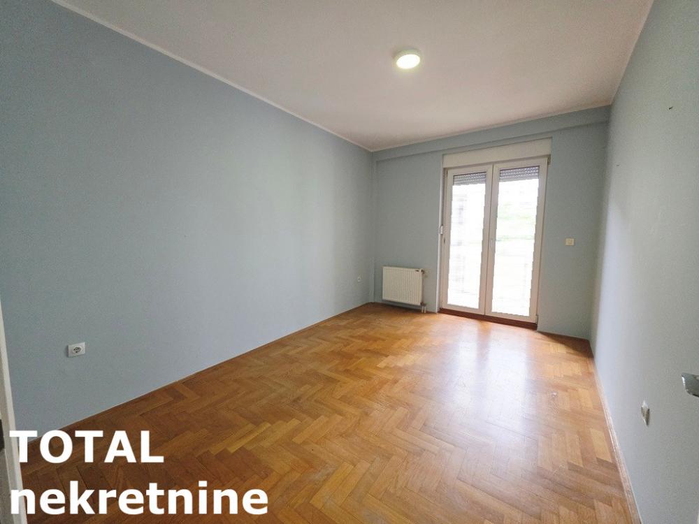 Slika 8 - Stan,NOVI SAD,CENTAR,kv: 78.00, € 250000, ID: 1101838