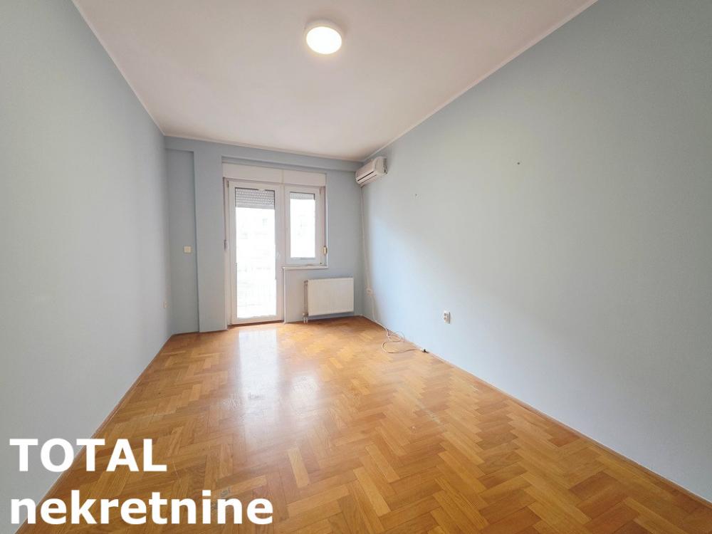Slika 6 - Stan,NOVI SAD,CENTAR,kv: 78.00, € 250000, ID: 1101838